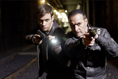 Bild 1 von 15: Grigorov (Murathan Muslu) hat seine Tochter Kalina (Mathilda Hadem) gefunden und will mit ihr das Land verlassen, doch sein Auftreten macht ihr Angst.