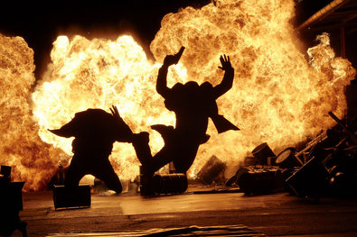 Bild 1 von 15: Grigorov (Murathan Muslu) hat seine Tochter Kalina (Mathilda Hadem) gefunden und will mit ihr das Land verlassen, doch sein Auftreten macht ihr Angst.