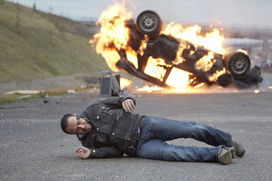 Bild 1 von 15: Mats Vollmer (Wayne Carpendale, l.) behauptet Semir (Erdogan Atalay, M.) und Alex (Vinzenz Kiefer) gegenüber, die Sache mit dem plötzlich aufgetauchten Spike klären zu wollen.