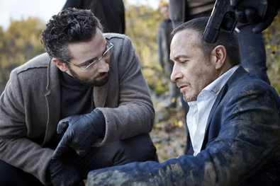 Bild 1 von 15: Grigorov (Murathan Muslu) hat seine Tochter Kalina (Mathilda Hadem) gefunden und will mit ihr das Land verlassen, doch sein Auftreten macht ihr Angst.