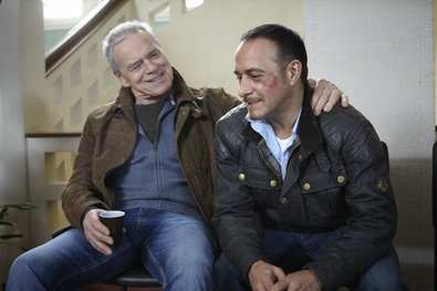 Bild 1 von 10: Rückblick: 1983 wird Semirs Clique in einen Unfall verwickelt, bei der eine vierköpfige Familie in ihrem Wagen in ein Hafenbecken stürzt und ertrinkt...