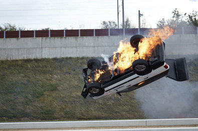 Bild 1 von 20: Während Semir (Erdogan Atalay, l.) sich noch nicht sicher ist, was er von Alex Brandt (Vinzenz Kiefer) halten soll, lässt Kim Krüger (Katja Woywood, 2.v.l.) diesen von Jenny (Katrin Heß) erst einmal aufs Revier bringen.